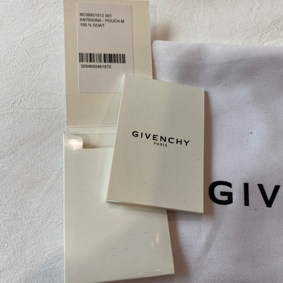 Authentic Givenchy Antigona Pouch / Clutch - Picture 3 of 3